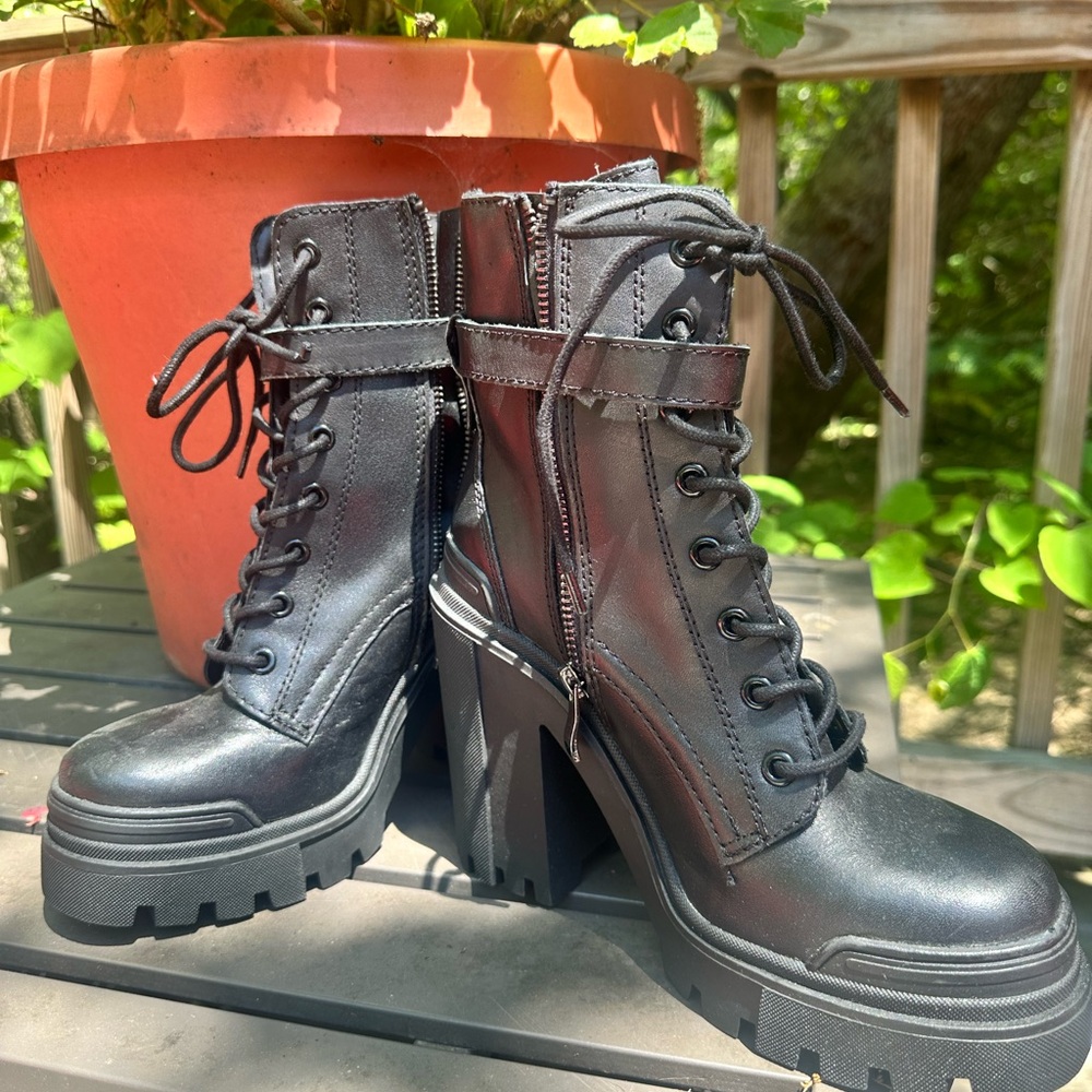 Aldo Black Leather Ankle Combat Boots, New No Box, Size 6.5, EUR 37 Uk 4 - Picture 10 of 13